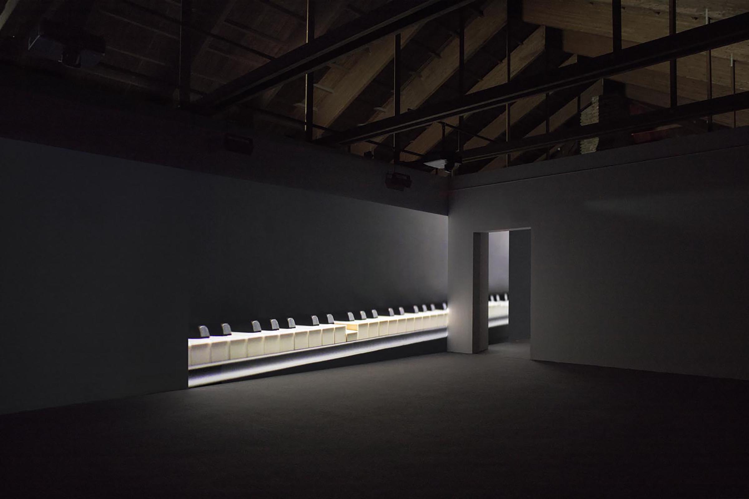 Anri Sala, Take over, 2017